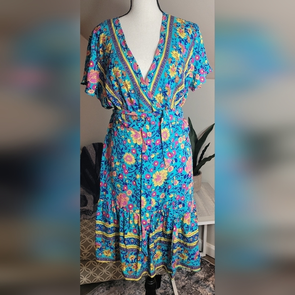 Zesica Bohemian V Neck Floral Wrap Dress Medium - Picture 2 of 4